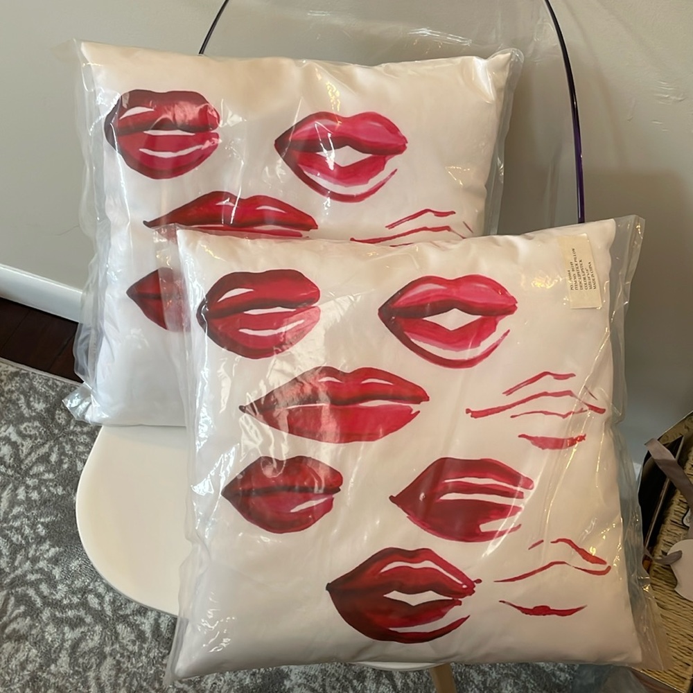Lipstick Pillow